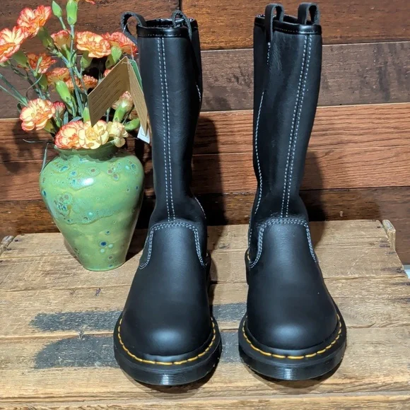 NWT Dr. Martens Black Leather Boots with Gold Stitching - Picture 5 of 10